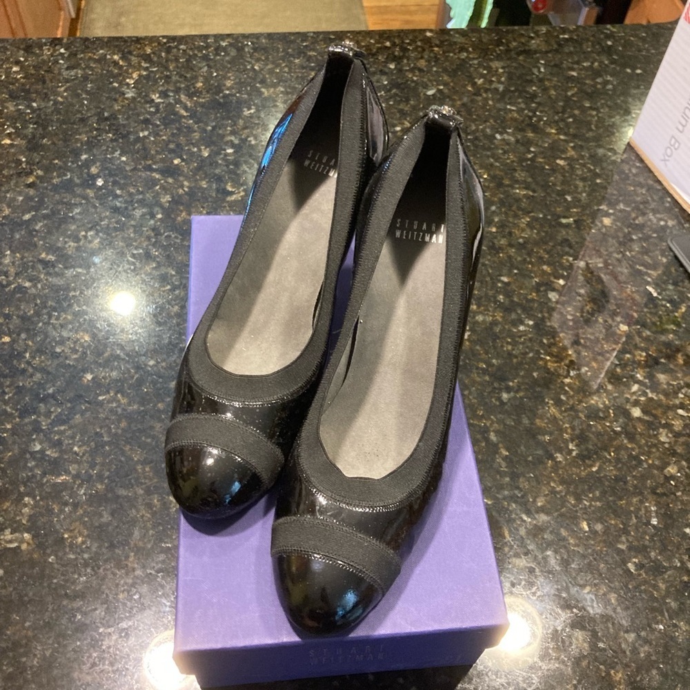 Stuart Weitzman Black Patent Pumps - 10.5 Like New - Picture 6 of 12